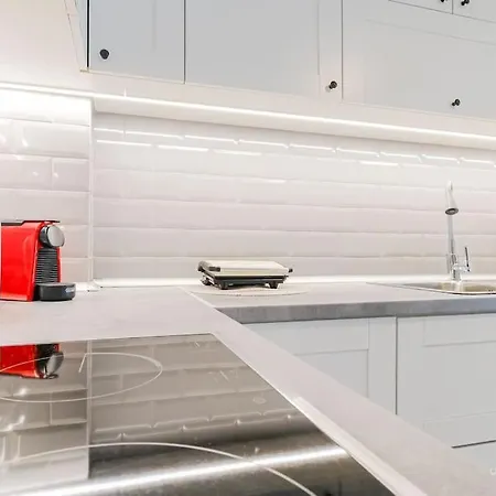 Sweet Vanilla 2-bdrm Residence, Vesta Philoxenia Салоники