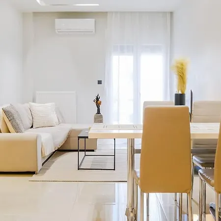 Sweet Vanilla 2-bdrm Residence, Vesta Philoxenia Апартаменты Салоники