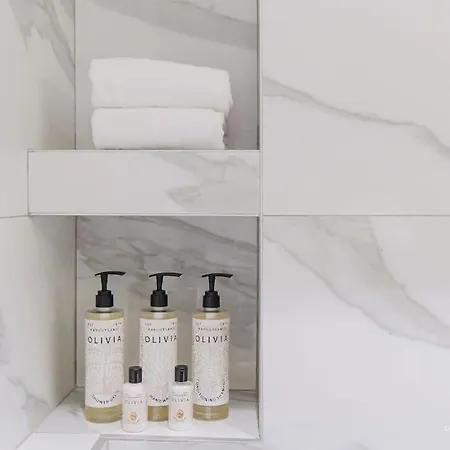 Sweet Vanilla 2-bdrm Residence, Vesta Philoxenia Салоники